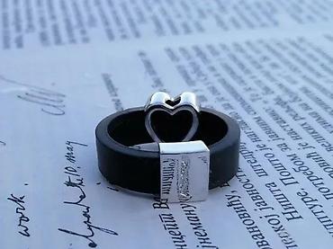 Prstenje: Ricarda M. silikonski prsten sa blistavim srcem. Signirano Ricarda M — 3