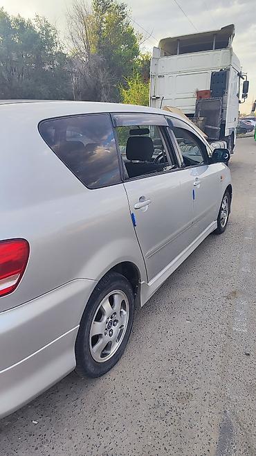 Продажа авто: Toyota Ipsum: 2001 г., 2.4 л, Автомат, Газ, Минивэн — 5