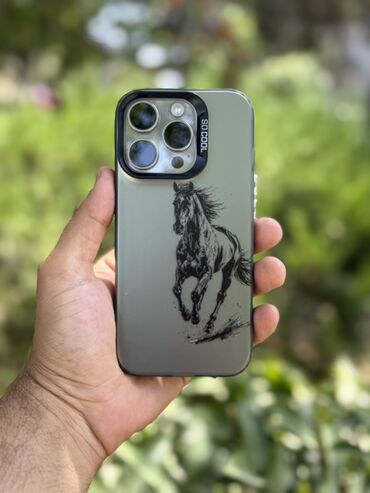 Kabrolar: Müxtəlif iPhone modelləri üçün çiçək naxışlı, şəffaf keys. Bu keys — 12