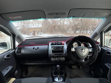 Honda: Honda Fit: 2004 г., 1.5 л, Вариатор, Бензин, Хэтчбэк — 6