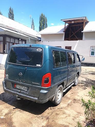 devo lasetti: Ssangyong Istana: 1996 г., 2.9 л, Механика, Дизель, Бус — 5