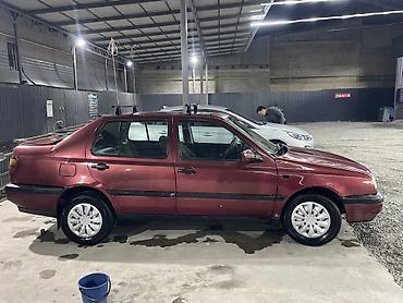 Продажа авто: Volkswagen Vento: 1992 г., 1.8 л, Механика, Бензин, Седан — 6