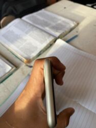 Apple iPhone: IPhone 11, Б/у, 128 ГБ, Белый, Защитное стекло, Зарядное устройство, Чехол, 81 % — 5