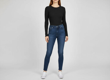 obcisly t shirty: Футболка жіноча, розмір S