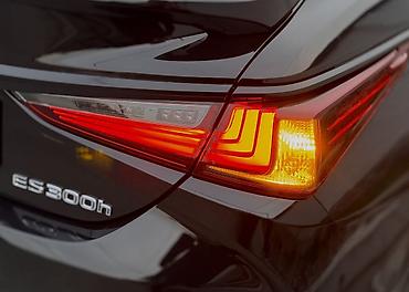 Lexus: Lexus ES: 2022 г., 2.5 л, Вариатор, Гибрид, Седан — 8