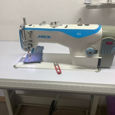 швейная машынка: Швейная машина Jack, Электромеханическая, Автомат