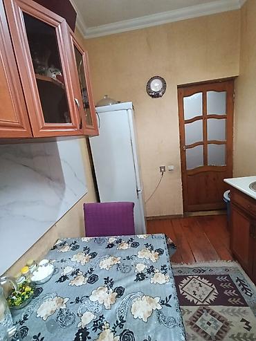 qala qes: Salam hər kəsə. torpaq sahəsi 3 sot. ev sarayın mərkəzində yerləşir 1 — 5