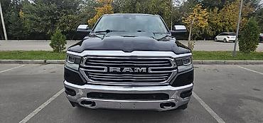 ли машина: Dodge Ram 1500: 2021 г., 5.7 л, Автомат, Гибрид, Пикап — 2