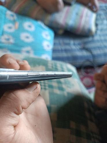 dvd usb: IPhone X, серебристый - Корпус из стекла и нержавеющей стали, цвет — 6