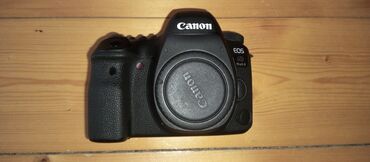 зеркалка canon: Univarsal fotoaparat, idral vəziyyətdədir. üstünə kəmər, sd kart 32gb