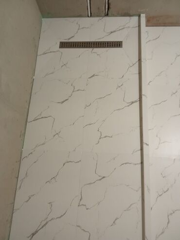 Duş poddonları: Duş üçün mərtəbə trapı ilə pilləli podest – monolit kafel/keramoqranit — 9