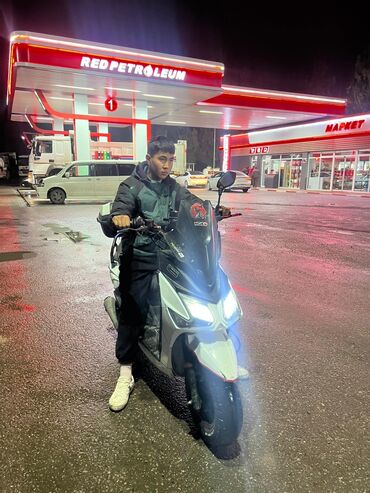 мопеды самурай: Макси-скутер BWS, 150 куб. см, Бензин, Новый