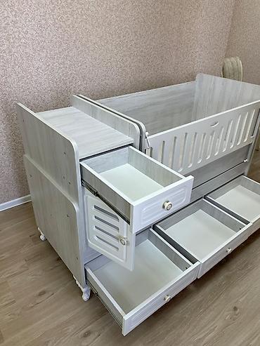 Beşiklər: Oğlan və qız üçün, Yeni, Dördbucaq, Beşik, Dəstsiz, Matras ilə, Yellənmə mexanizmsiz — 5