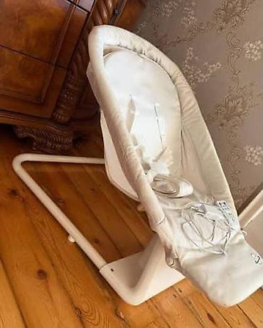 Beşiklər: Oğlan və qız üçün, İşlənmiş, Beşik, Matrassız, Yellənmə mexanizmi ilə — 1