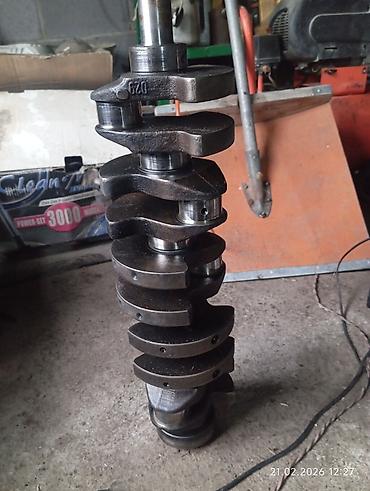 Другие автозапчасти: Комплект автозапчастей (разнородные позиции) Состав: - Блок цилиндров — 7