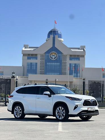 133: Toyota Highlander: 2020 г., 2.5 л, Автомат, Гибрид, Кроссовер — 2