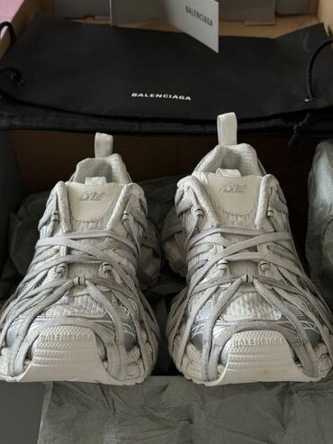 обувь ручной работы бишкек: Кроссовки Balenciaga 3XL - Модель: Runner - Цвет: светло-серый/айвори