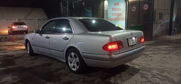 авто автомат: Mercedes-Benz E 230: 1997 г., 2.3 л, Автомат, Бензин, Седан