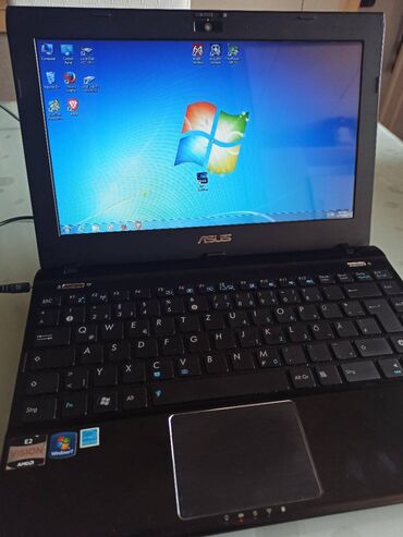 Računari, laptopovi i tableti: ASUS Eee PC R252B / ASUS Eee PC R252B Prodajem odlicno ocuvan