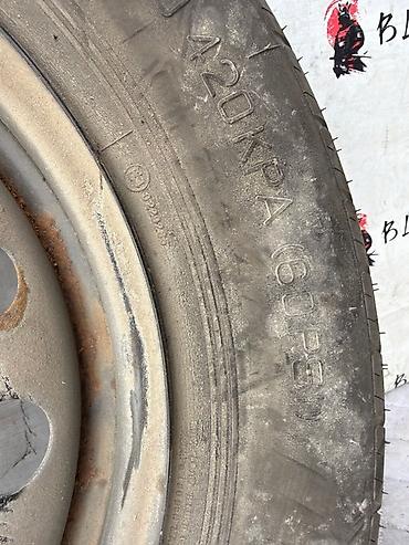 d 110: Колесо летнее на штампованном диске R17 - Размер шины: T165/80 R17 — 4