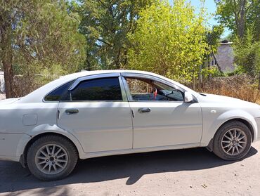 дом в колесах: Daewoo Lacetti: 2004 г., 1.6 л, Автомат, Бензин, Седан