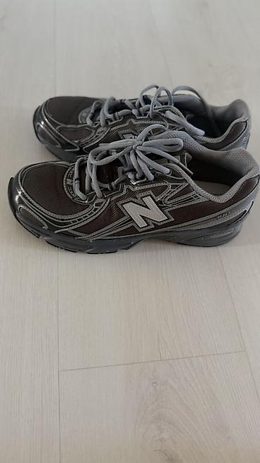 баленсиага траки: Кроссовки New Balance 740, цвет коричневый 
Размер 38,5
- — 2