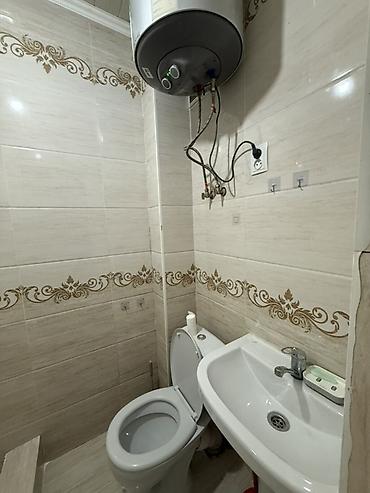 Долгосрочная аренда комнат: Сдаётся компактная студия с санузлом и кухонной зоной. Планировка и — 1