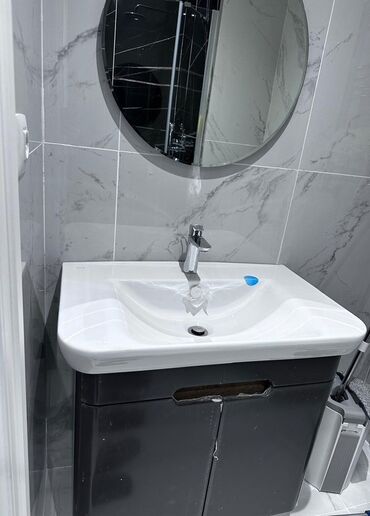 Çanaq üçün kranlar: Hamam üçün lavabo dəsti - Lavabo: Ağ keramika, geniş kasa forması