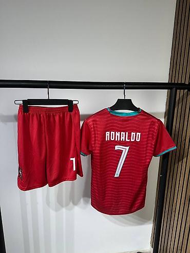 world cup: Футбольная форма сборной Португалии с фамилией Ronaldo и номером 7. В — 2