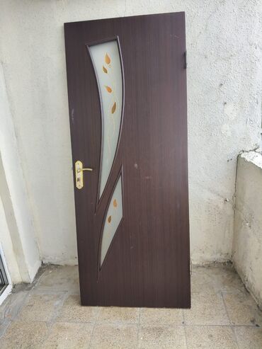 İkimərtəbəli uşaq çarpayıları: ❇️qapı. Qiymət 3 ü 120 azn. Şüşəsi qirilib. ölçü 2.10/90. ünvan