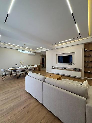 İcarəyə verilir 3 otaqlı yeni tikili 150 m², Ağ şəhər q. 2 600 AZN/ay at lalafo.az İcarəyə verilir 3 otaqlı yeni tikili 150 m², Ağ şəhər q. 2 600 AZN/ay