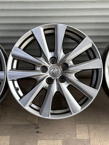 Диски: Литые Диски R 18 Lexus, Комплект, отверстий - 5, Б/у — 5
