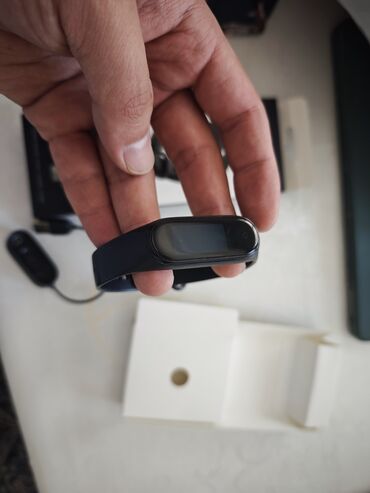 поко м5 с: Продаю Mi band 4 в отличном состоянии, без единой царапинки. Полный