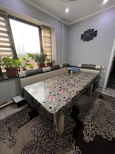 Продажа коттеджей и домов: Продаётся двухэтажный частный дом в центре поселка Манас(дом находится — 14