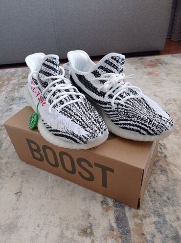 Patike i sportska obuća: Adidas Yeezy Boost 350 V2 Zebra Broj 44 Potpuno nove, ne nošene