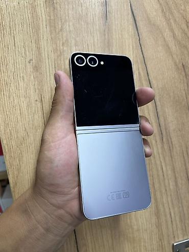 jack e4: Samsung Galaxy Z Flip6 (SM-F741B) - Форм‑фактор: складной смартфон с — 1