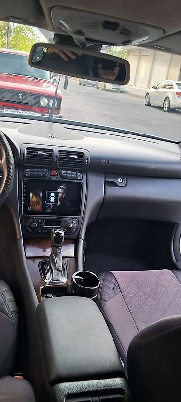 mersedes manitor: Mercedes-Benz 240: 2.6 l | 2001 il Sedan — 6