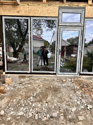 дополнительное освещение на авто: Панорамный ПВХ фасад с входной дверью и верхней фрамугой -