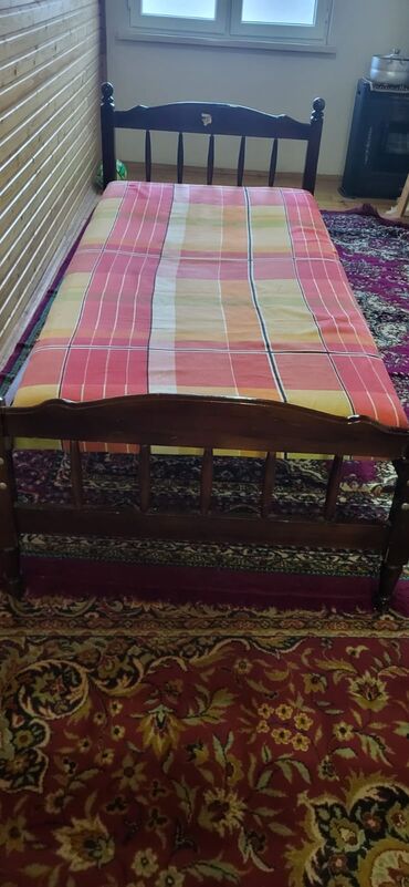 стол из массива дерева: Б/у, Односпальная кровать, Без подьемного механизма, Без матраса, Без выдвижных ящиков, Азербайджан