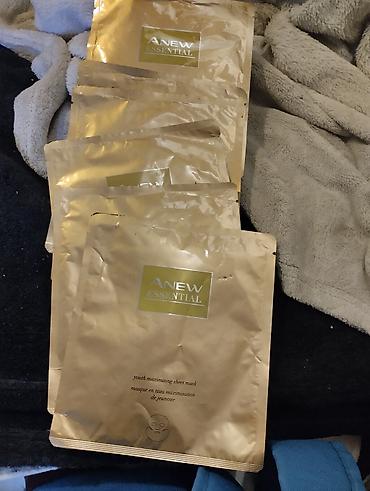 Šminka: - Avon parfemi kreme za ruke i telo kupka za telo mleko za telo maske — 1