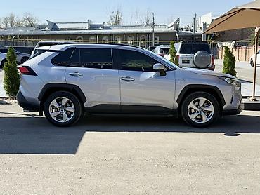 гранд хайлендер гибрид: Toyota RAV4: 2019 г., 2.5 л, Вариатор, Гибрид, Кроссовер — 1