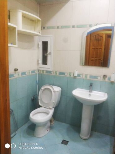 Uzunmüddətli kirayə mənzillər: Nərimanov rayonu Nərimanov metrosunun yaxınlığında, yaşayış sahəsi 90 — 12