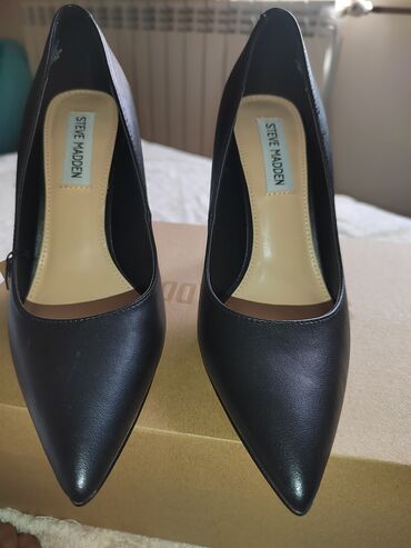 rikerova obuća cipele: Pumps, Steve Madden, 37