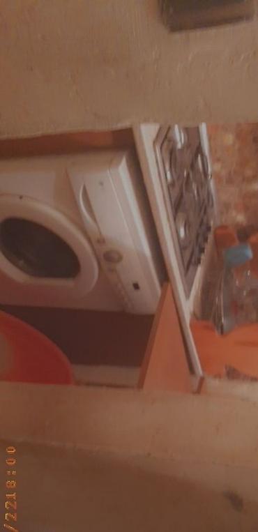 Uzunmüddətli kirayə mənzillər: Ev ki̇rayə veri̇li̇r.!!! -Nizami metrosunun yanında 5 dəqiqəlik — 16