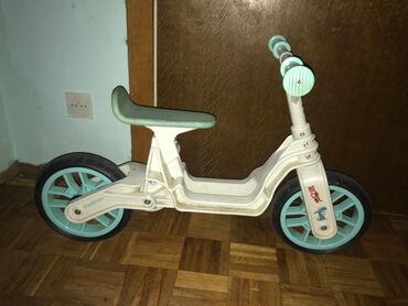 Dečiji električni automobili: Balanser bicikl, polovan ali u super stanju. sjajan za vezbanje na