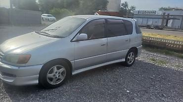 Транспорт: Toyota Ipsum: 2000 г., 2 л, Автомат, Бензин, Минивэн — 3