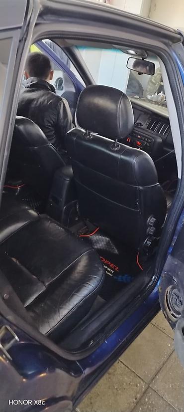 maşin rulu: Opel sedan salonu – dəri interyer və lyuk - Model: Opel (sedan kuzov; — 10