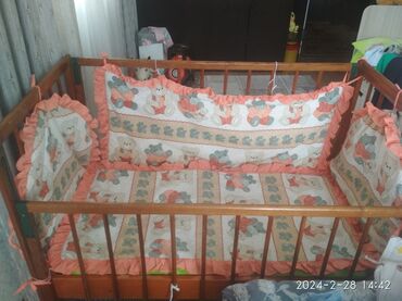деревянную детскую кровать: Б/у