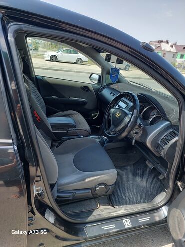 хонда аккорд 1 8: Honda Fit: 2005 г., 1.3 л, Автоматические, Газ, Хэтчбэк