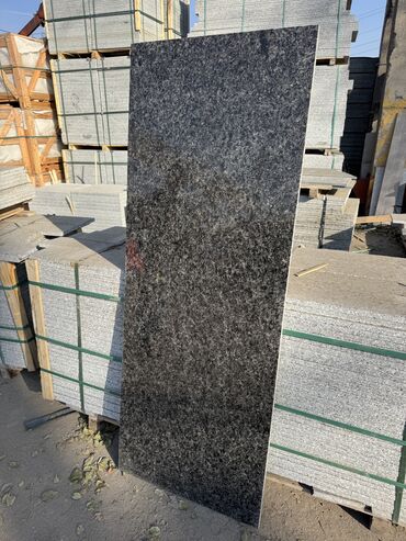 Фасадные гранитные плитки: Гранитные решения для цоколя и фундамента из природного камня - — 22